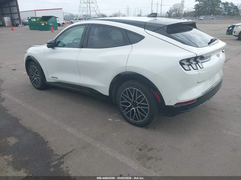 Ford Mustang Mach-E Premium, снимка 3 - Автомобили и джипове - 56320138