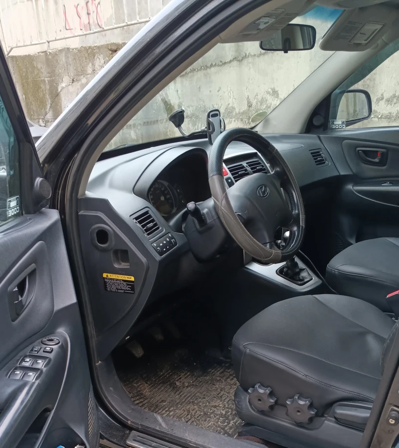 Hyundai Tucson 2.0 CRDI , 140 k.c., 6 скорости, снимка 13 - Автомобили и джипове - 48960476