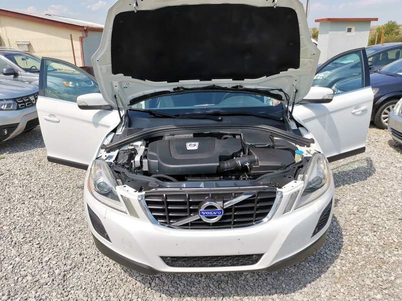 Volvo XC60 2.4 D5 215 A 4x4, снимка 11 - Автомобили и джипове - 51496144