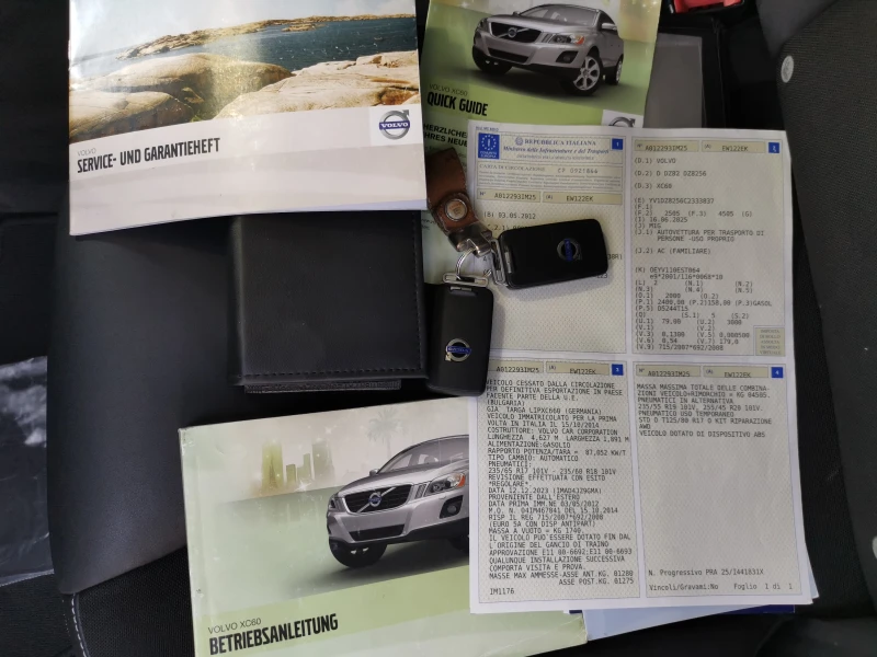 Volvo XC60 2.4 D5 215 A 4x4, снимка 15 - Автомобили и джипове - 51496144