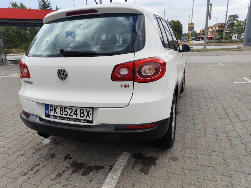 VW Tiguan, снимка 5 - Автомобили и джипове - 52121027