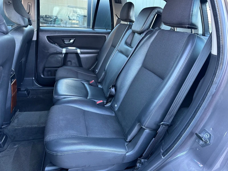 Volvo Xc90 2.4, D5 Автомат, 4x4, Кож.Сал.Сер.Истор.2кт, Гуми, снимка 14 - Автомобили и джипове - 52841240