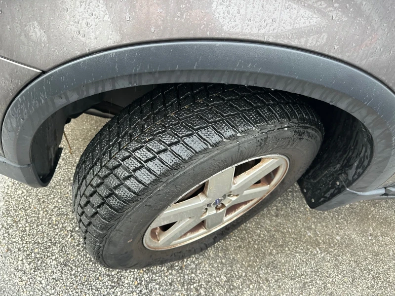 Volvo Xc90 2.4, D5 Автомат, 4x4, Кож.Сал.Сер.Истор.2кт, Гуми, снимка 8 - Автомобили и джипове - 52841240