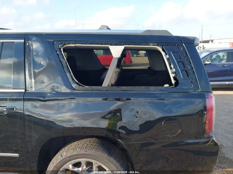 Gmc Yukon 6.2L V-8 DI, VVT, 420HP 4X4 Drive, снимка 11 - Автомобили и джипове - 53176121