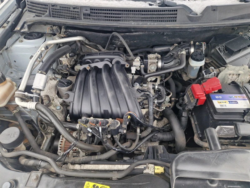 Nissan Qashqai 1.6i/ГАЗОВ ИЖЕКЦИОН, снимка 9 - Автомобили и джипове - 53212478