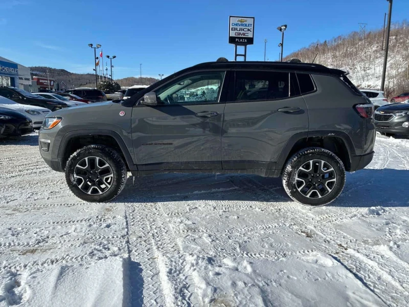 Jeep Compass Trailhawk 4x4 * Подгреви * Keyless * , снимка 3 - Автомобили и джипове - 53534233
