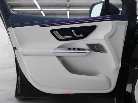 Mercedes-Benz EQE SUV 500 4Matic = AMG Line = Premium Гаранция, снимка 5 - Автомобили и джипове - 53606952