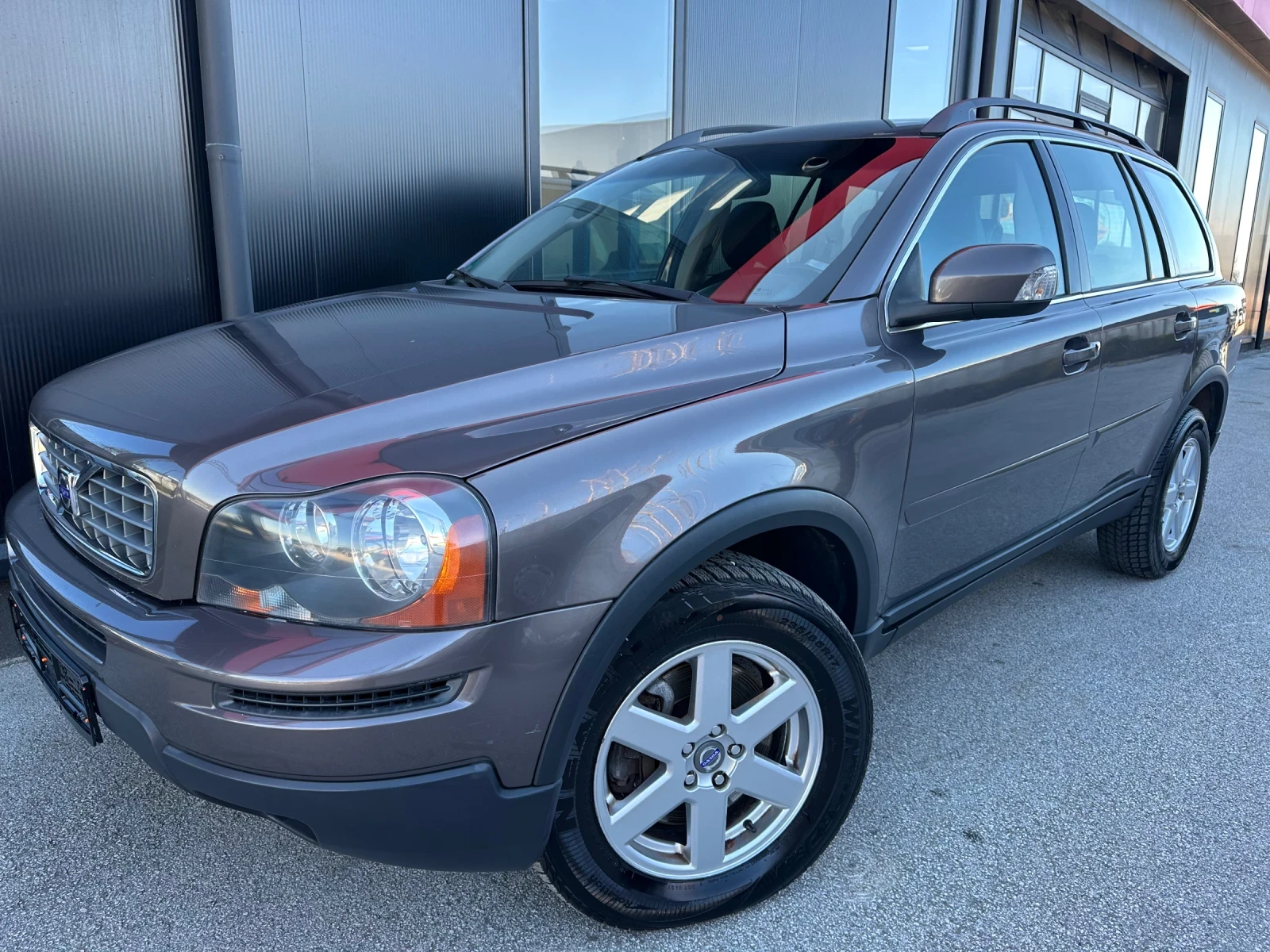 Volvo Xc90 2.4, D5 Автомат, 4x4, Кож.Сал.Сер.Истор.2кт, Гуми, снимка 1