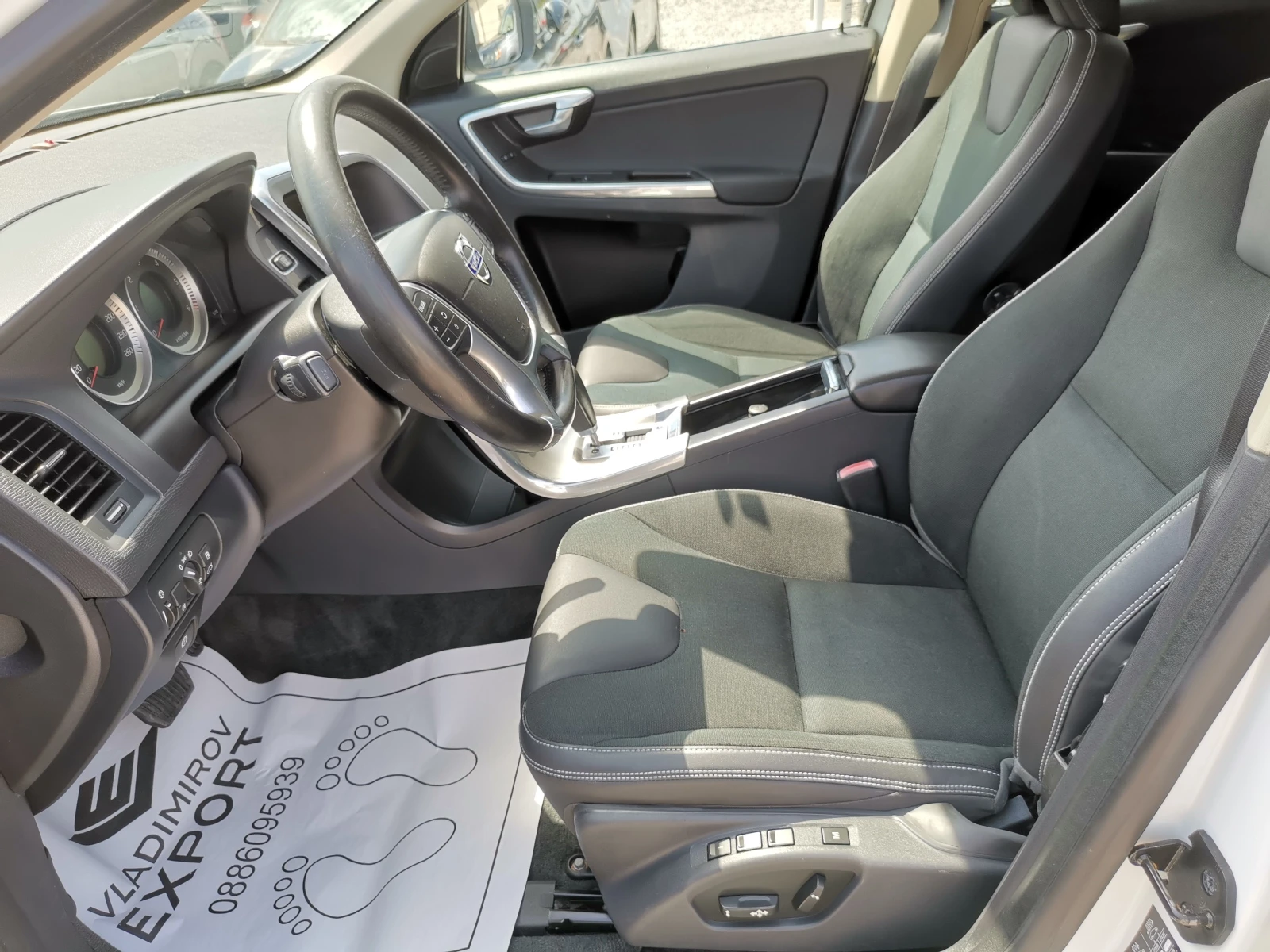 Volvo XC60 2.4 D5 215 A 4x4 - изображение 6