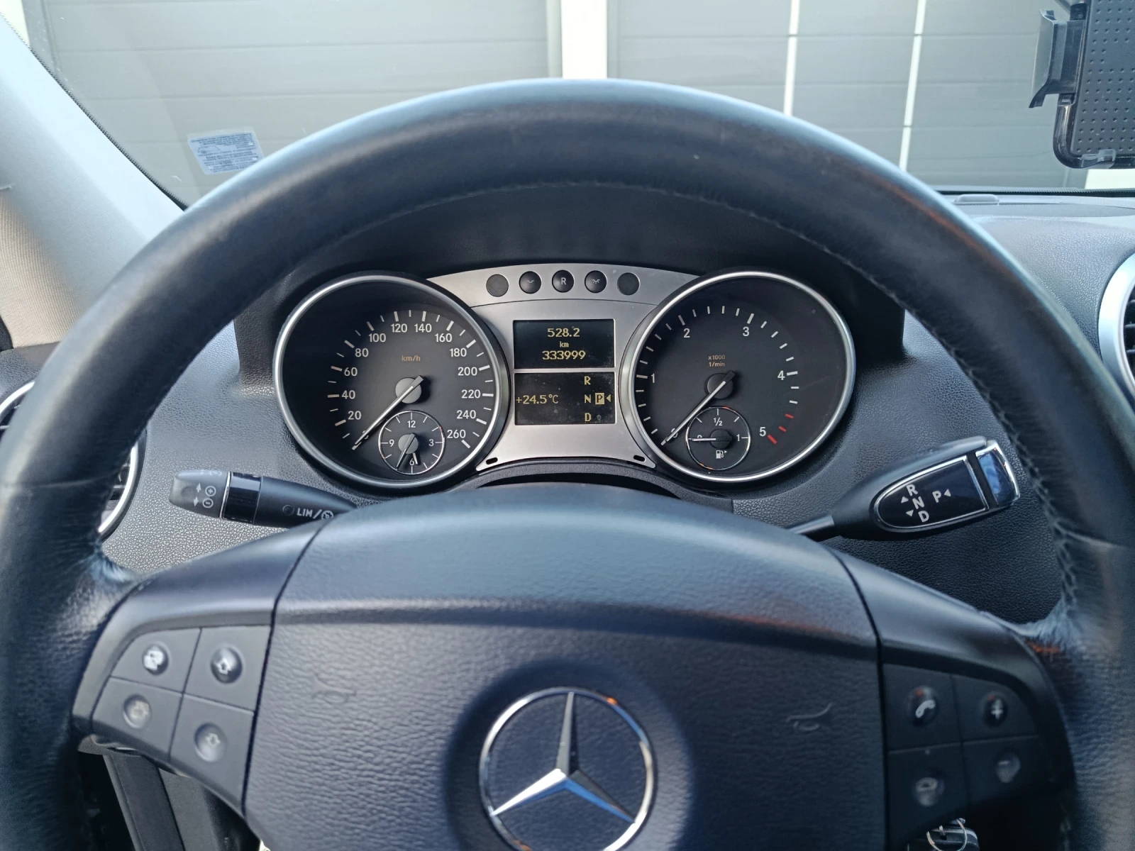 Mercedes-Benz ML 320, снимка 10 - Автомобили и джипове - 53801371