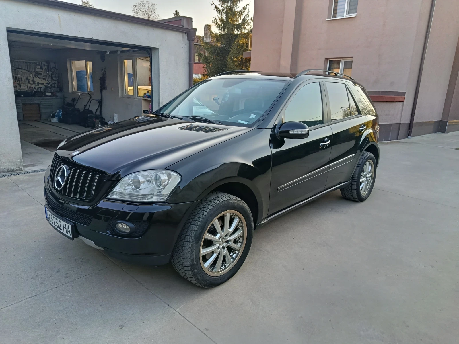 Mercedes-Benz ML 320, снимка 3 - Автомобили и джипове - 53801371