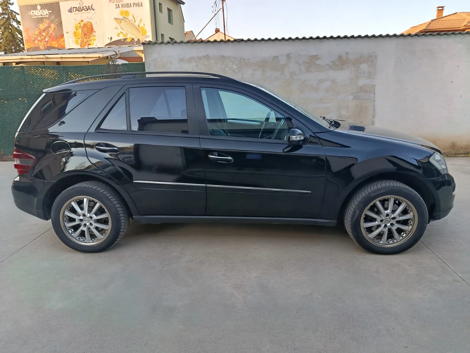 Mercedes-Benz ML 320, снимка 6 - Автомобили и джипове - 53801371