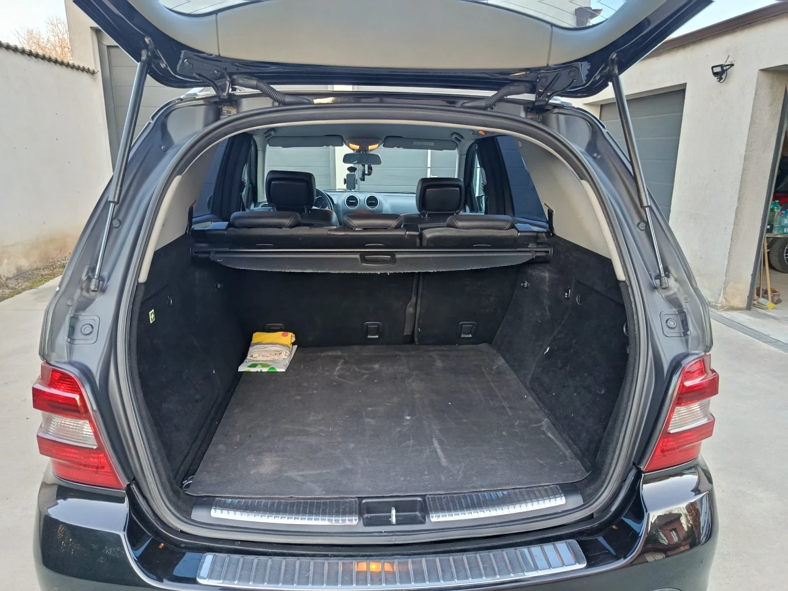 Mercedes-Benz ML 320, снимка 8 - Автомобили и джипове - 53801371