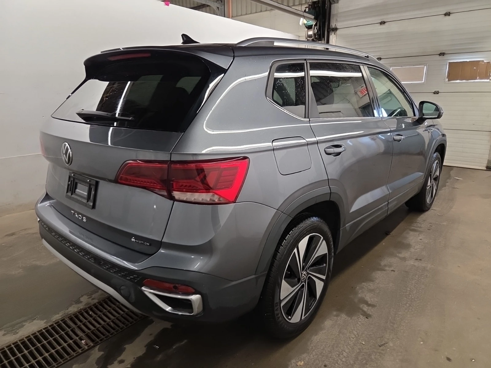VW Taos HIGHLINE * * CARFAX * * АВТО КРЕДИТ * * , снимка 3 - Автомобили и джипове - 54611604