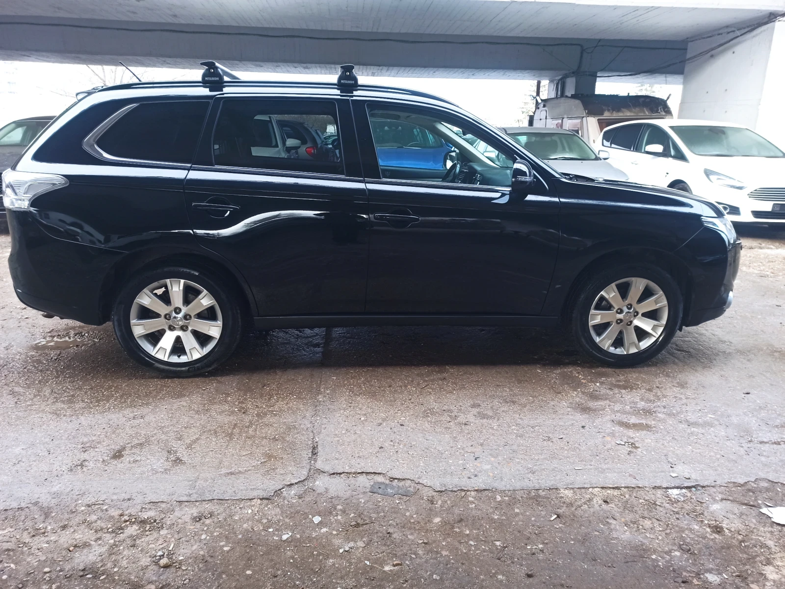 Mitsubishi Outlander KEYLESS, NAVI, KAMERA, PANORAMA , снимка 4 - Автомобили и джипове - 54692809