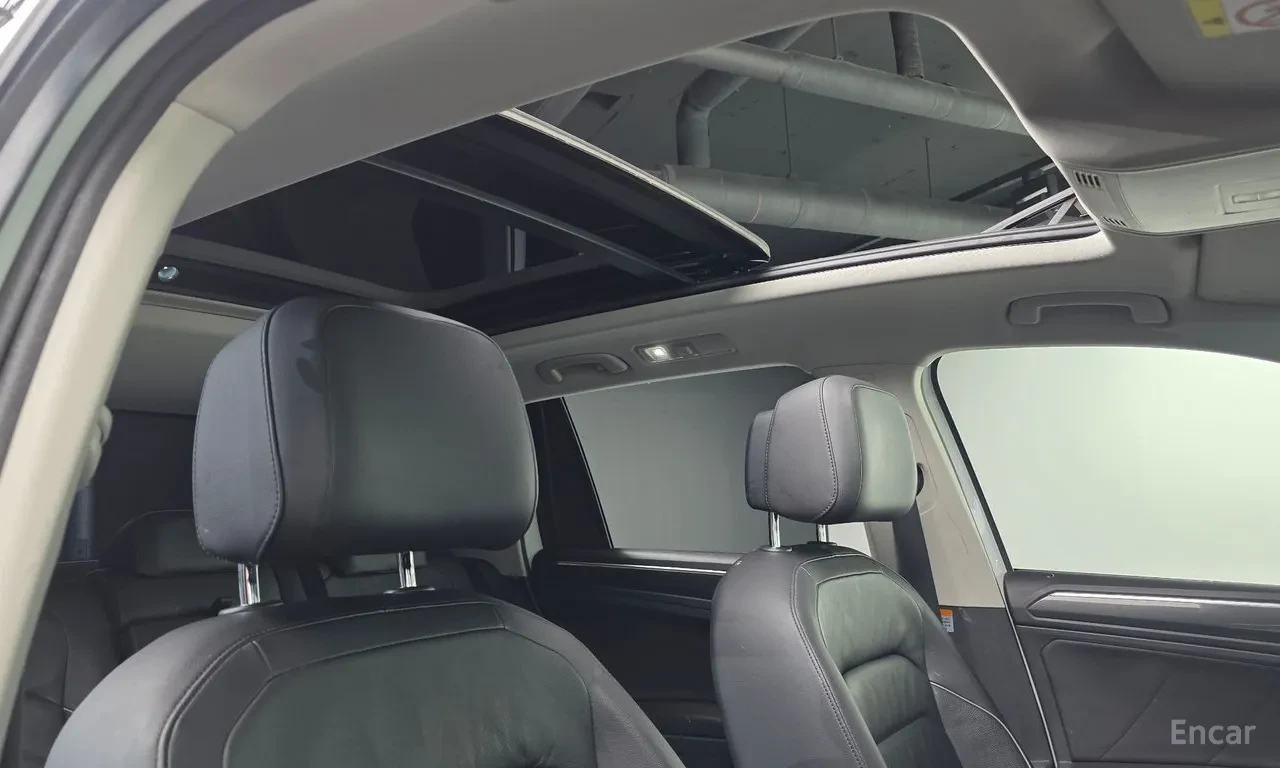 VW Tiguan 360 / HEAD-UP / 58K KM / ПАНОРАМА / ЛИЗИНГ, снимка 15 - Автомобили и джипове - 54805293