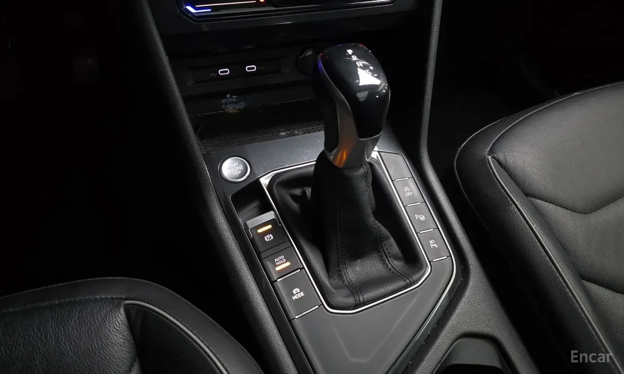 VW Tiguan 360 / HEAD-UP / 58K KM / ПАНОРАМА / ЛИЗИНГ, снимка 9 - Автомобили и джипове - 54805293