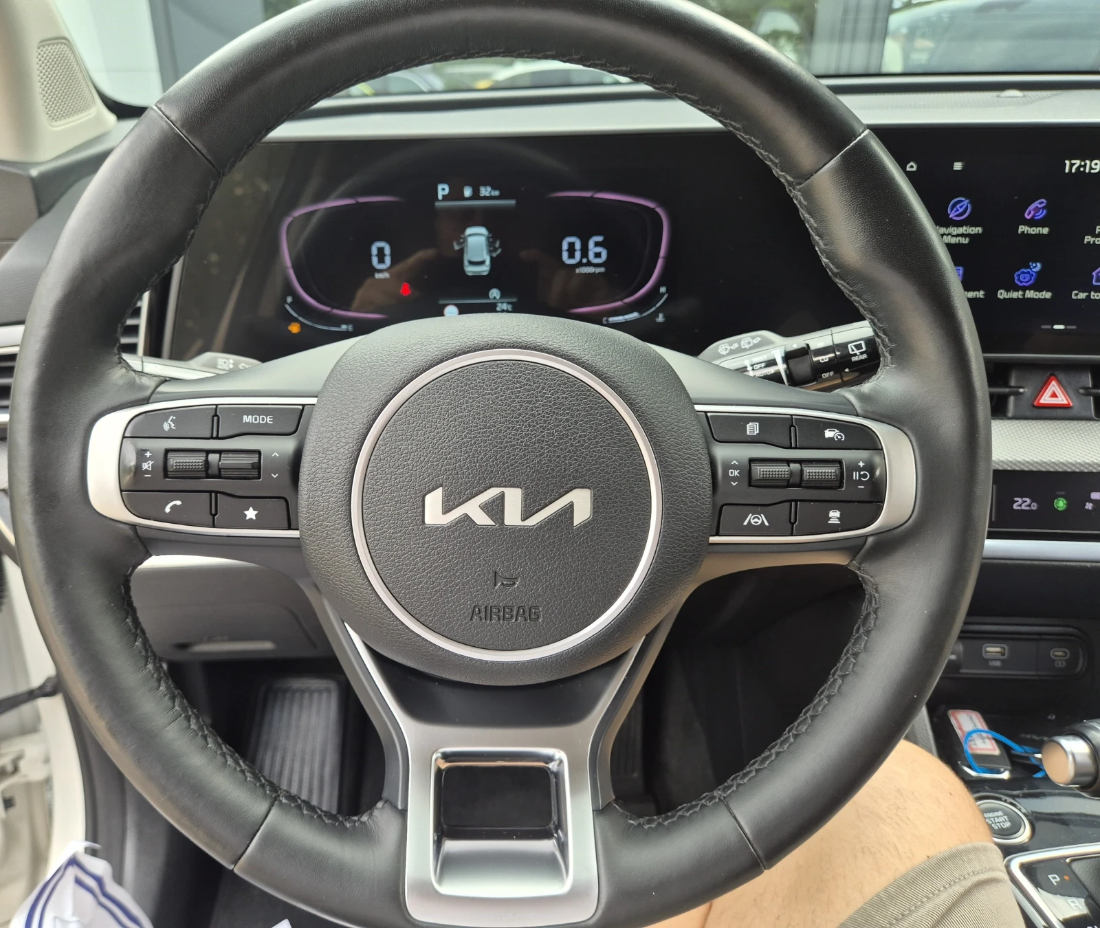 Kia Sportage 1.6 T 180 к.с. 4x2 наличен в БГ, снимка 10 - Автомобили и джипове - 55123016