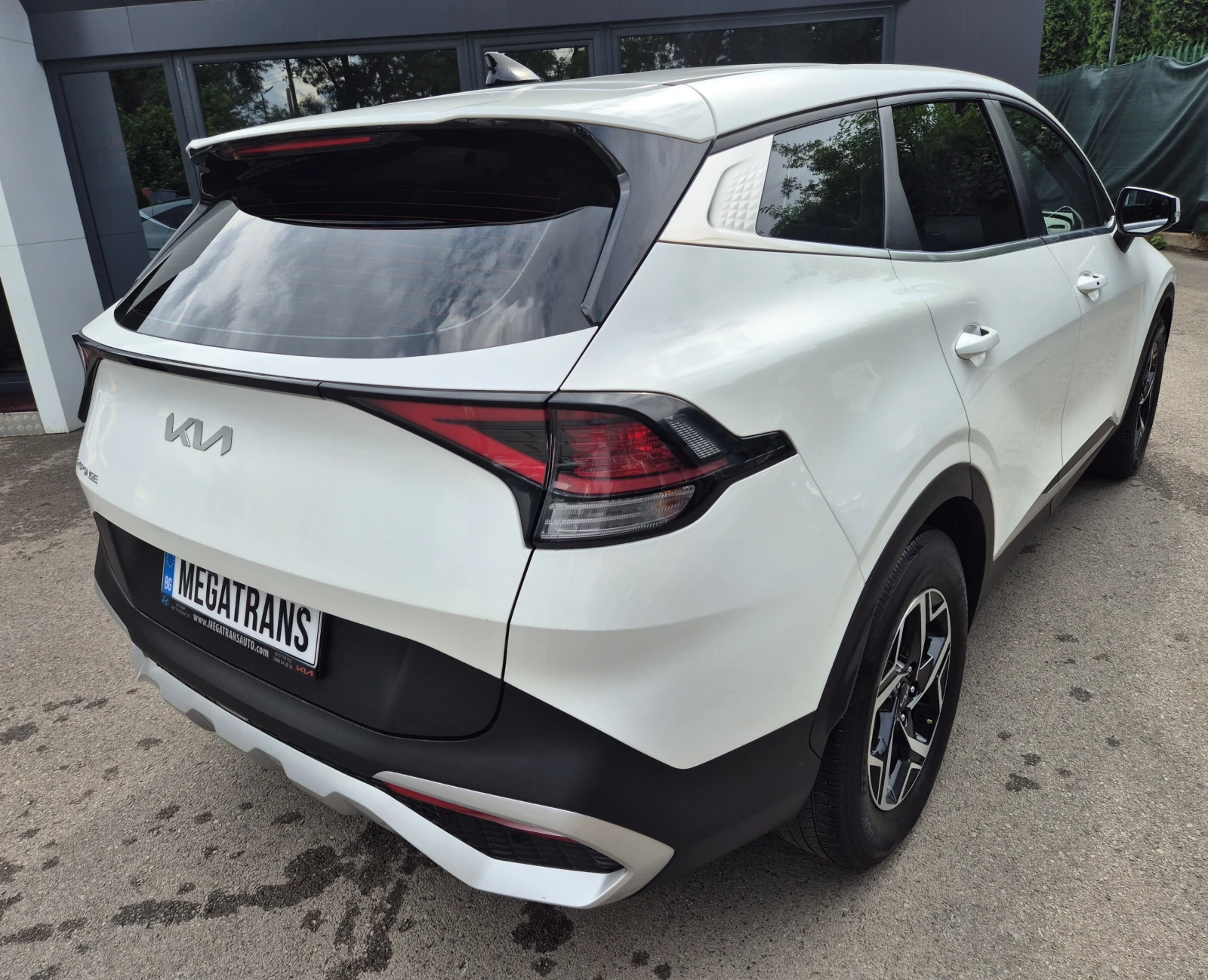Kia Sportage 1.6 T 180 к.с. 4x2 наличен в БГ, снимка 3 - Автомобили и джипове - 55123016
