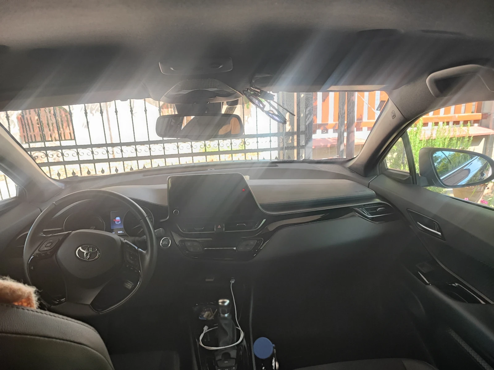 Toyota C-HR Хибрид, снимка 8 - Автомобили и джипове - 55385499