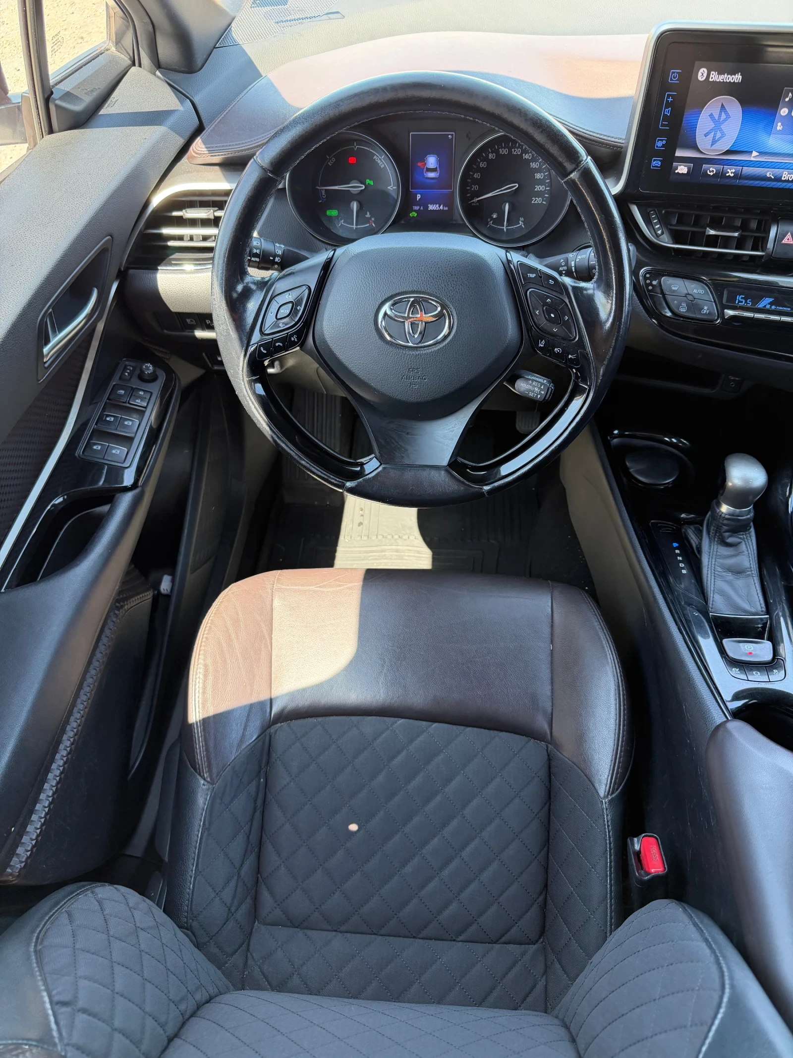 Toyota C-HR 1.8Hybrid, снимка 11 - Автомобили и джипове - 55679408