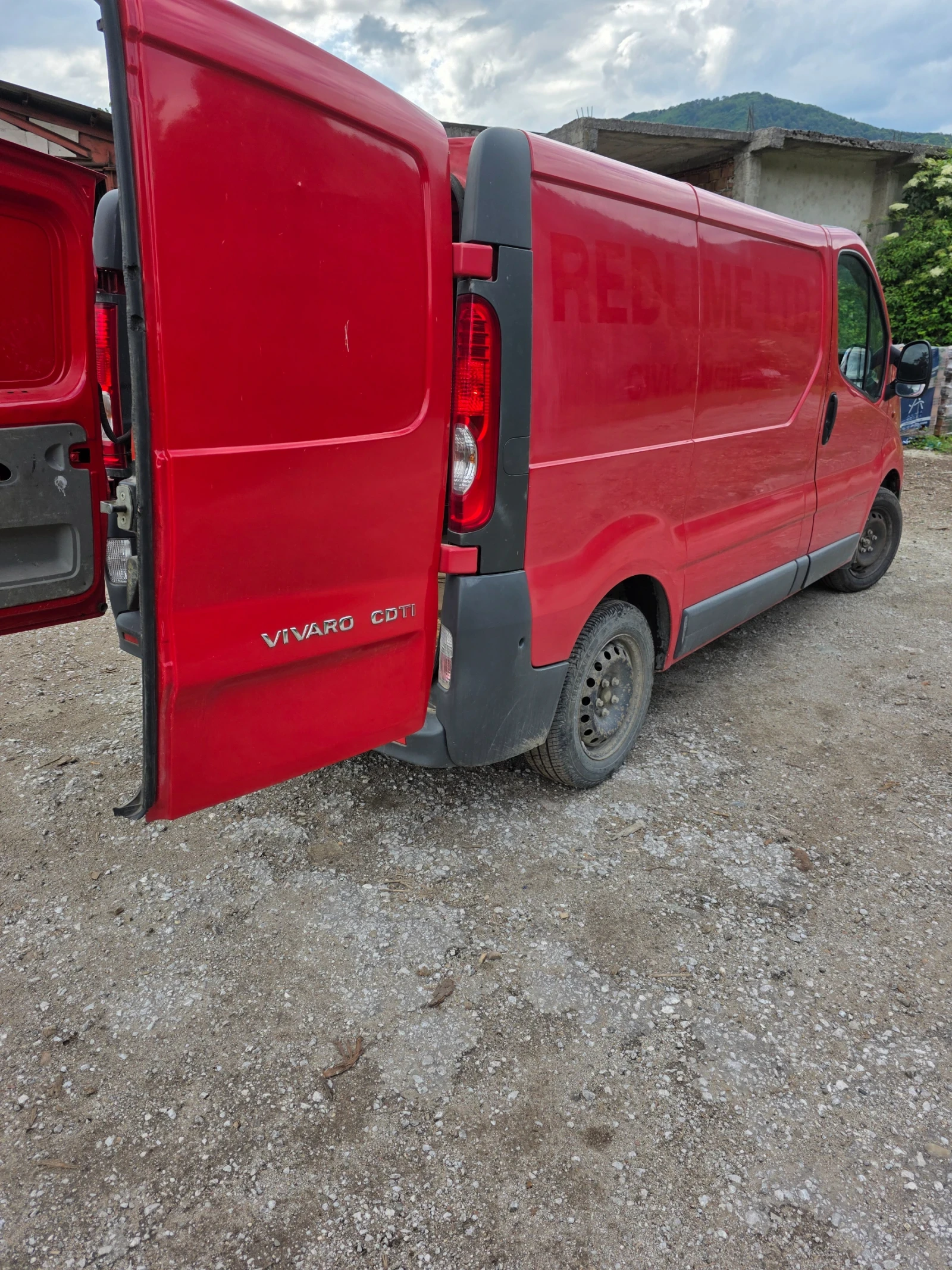 Opel Vivaro  - изображение 8