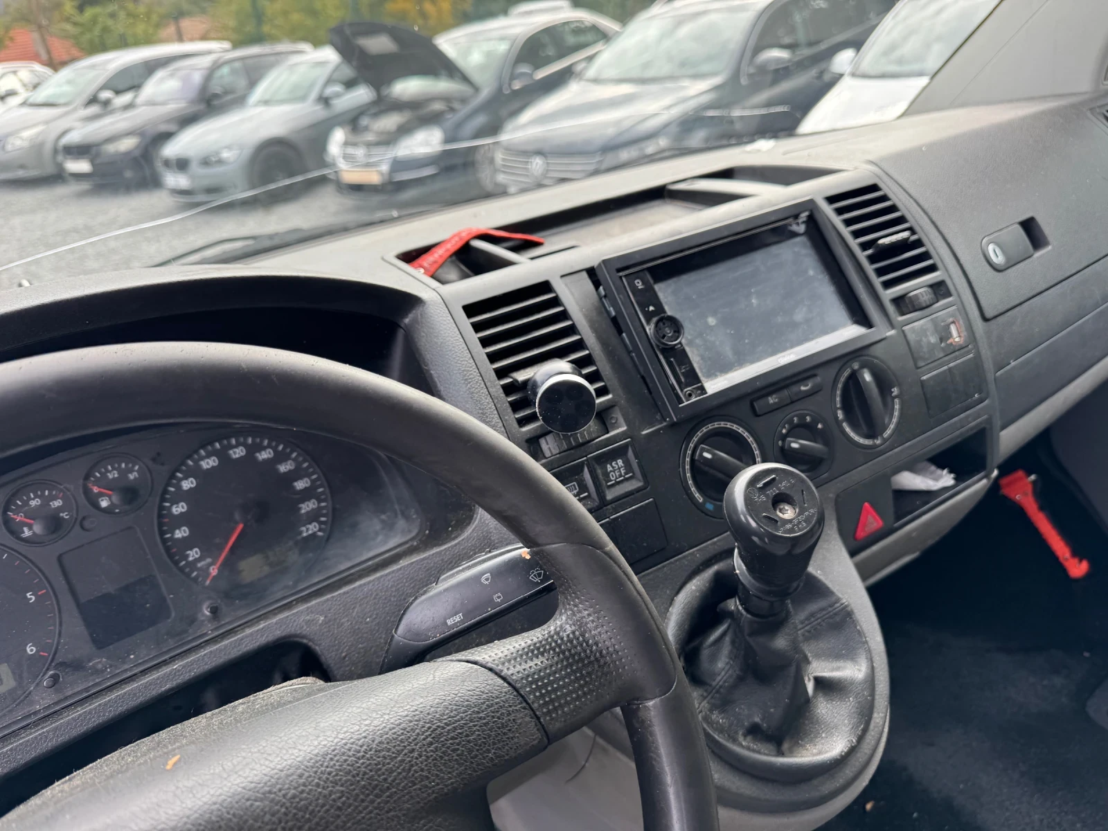 VW T5 2.5TDI Товарен-Клима - изображение 9
