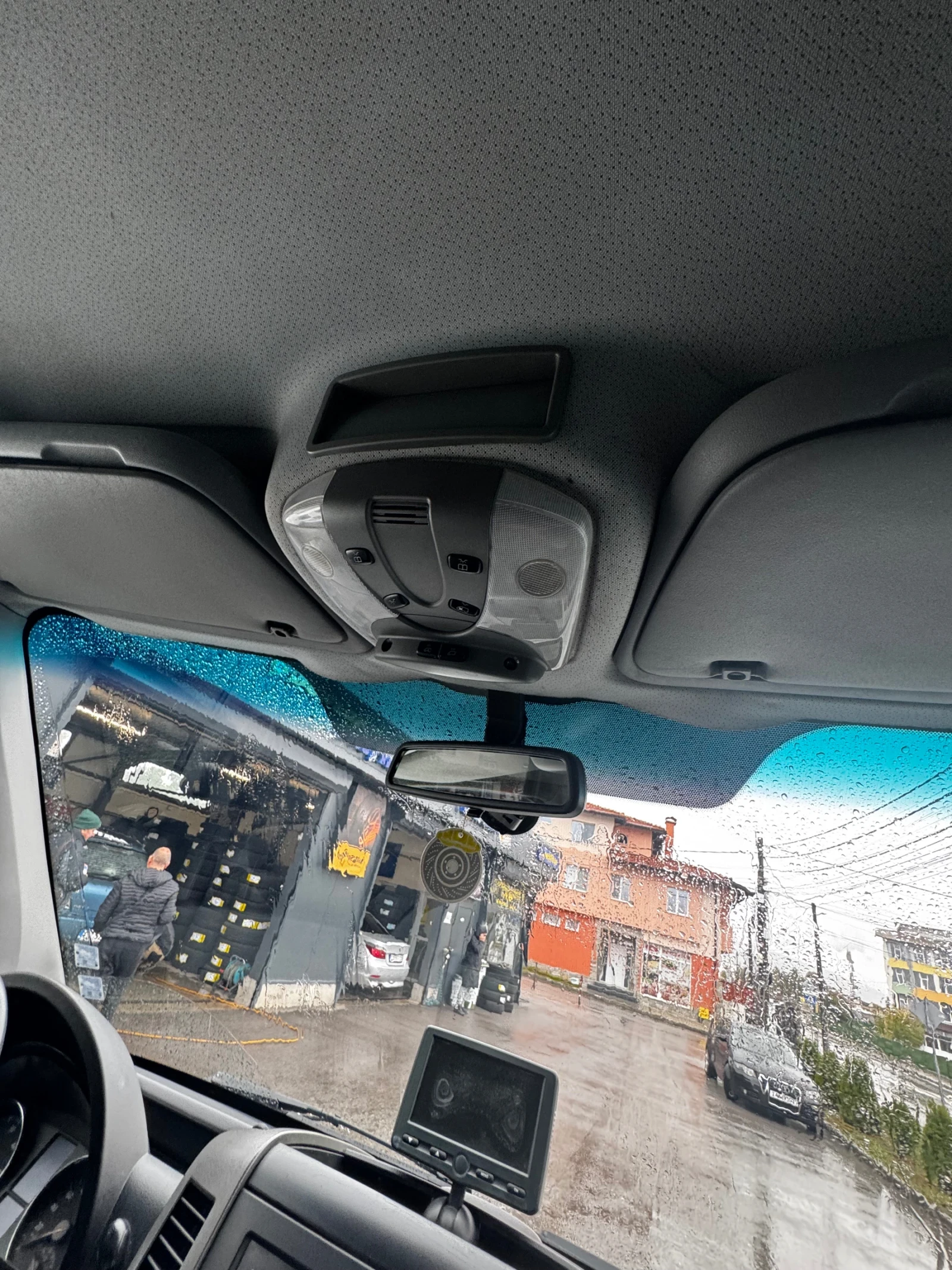 VW Crafter, снимка 5 - Бусове и автобуси - 53872049