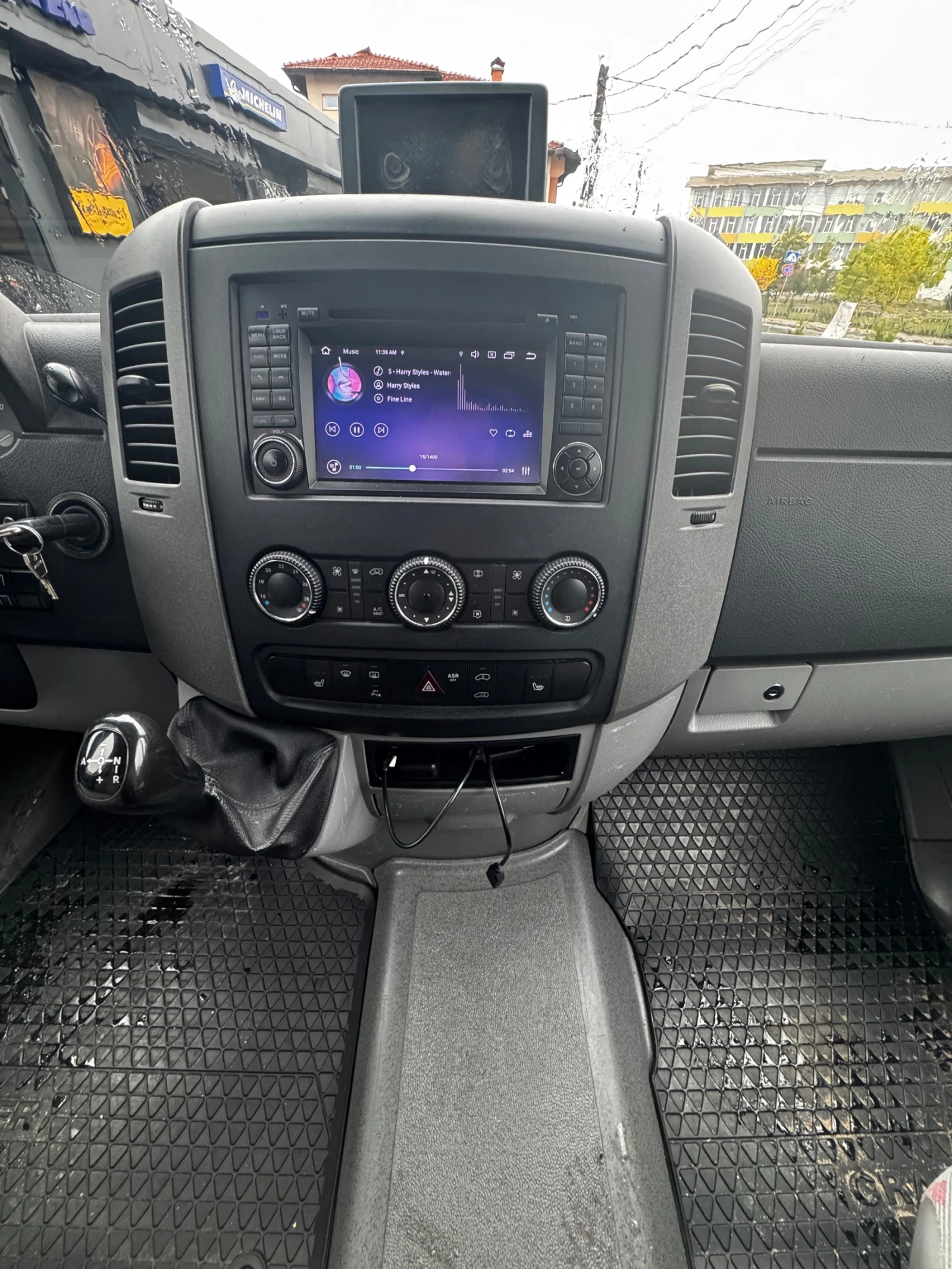 VW Crafter, снимка 6 - Бусове и автобуси - 53872049