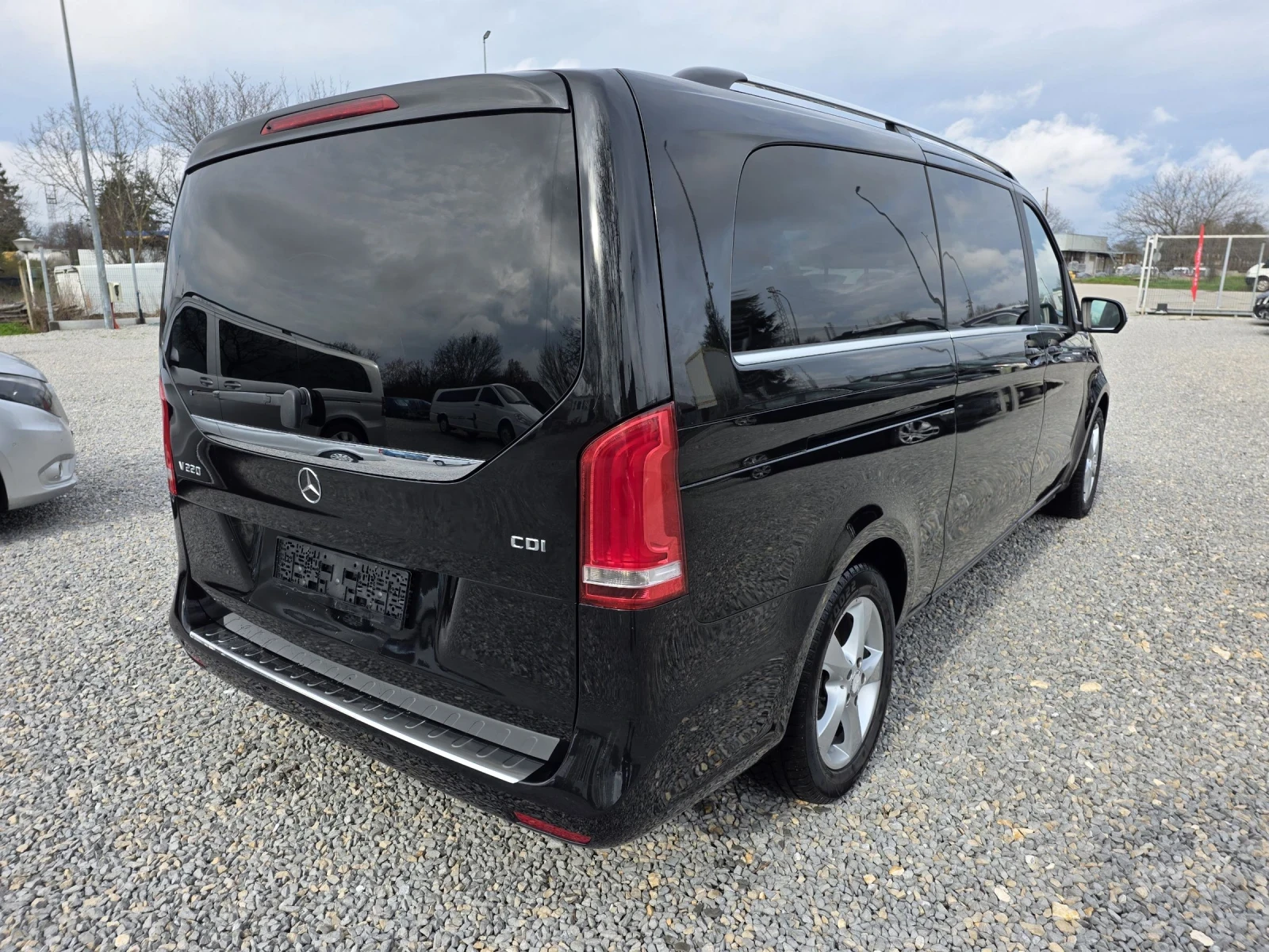 Mercedes-Benz V 220 2.2cdi 163k.c. EXTRA LONG, снимка 5 - Бусове и автобуси - 54033241