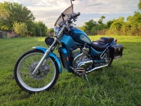  Suzuki Intruder