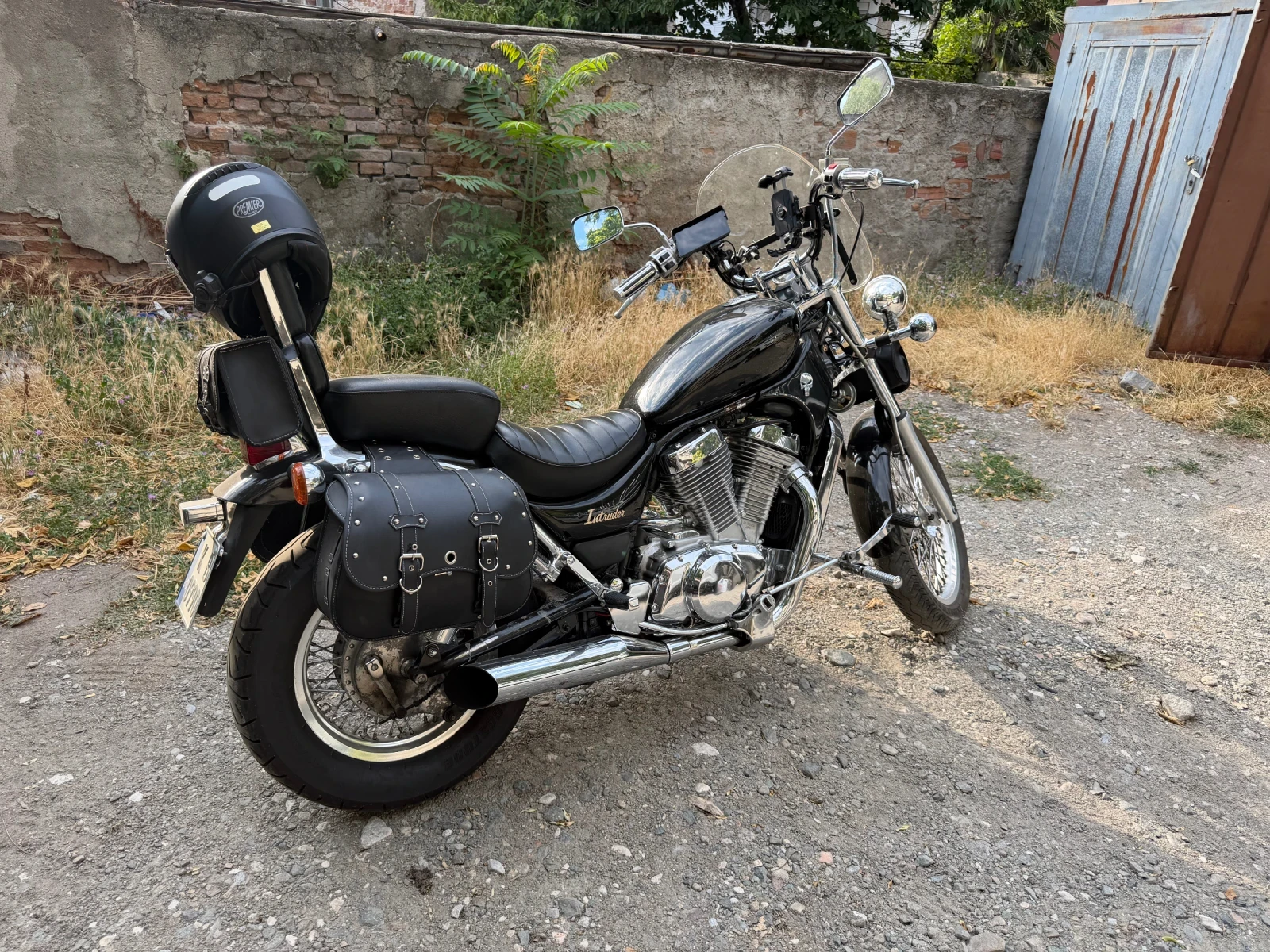 Suzuki Intruder 750