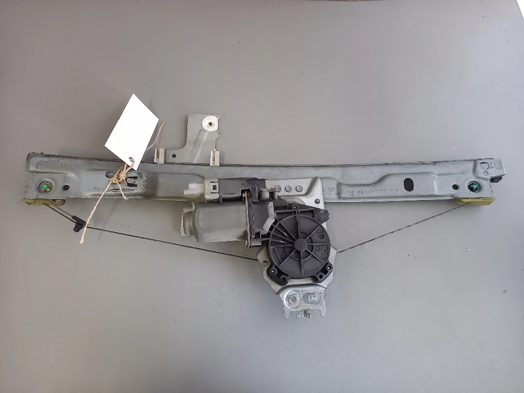         207SW 4  | Mobile.bg   1