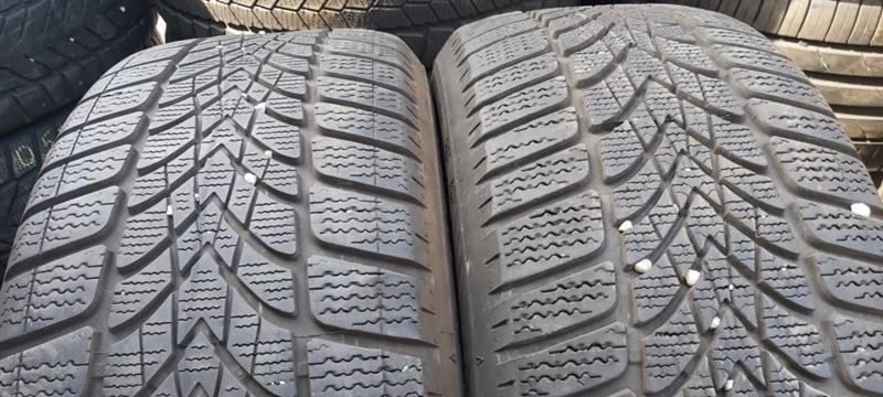 Гуми Зимни 225/50R17, снимка 1 - Гуми и джанти - 35501291