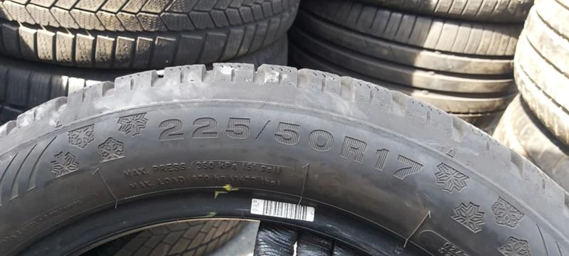 Гуми Зимни 225/50R17, снимка 7 - Гуми и джанти - 35501291