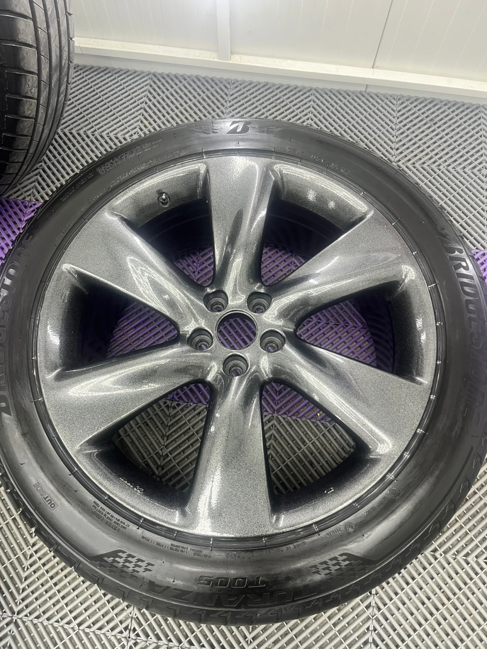 ���� � ������ 275/45R21 �� Infiniti QX70 | Mobile.bg � ����������� 5