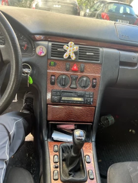 Mercedes-Benz E 220 CDI, снимка 9