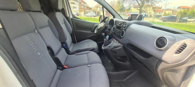 Citroen Berlingo 1.6HDI NAVI/КLIMA/PARKTRONIK/Bluetooth, снимка 17 - Автомобили и джипове - 44507719