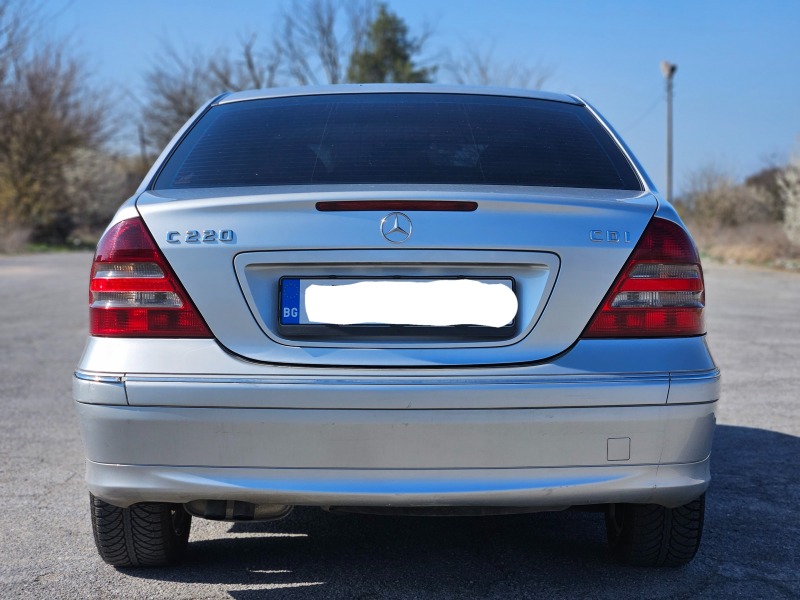 Mercedes-Benz C 220 CDI, снимка 5 - Автомобили и джипове - 46009262