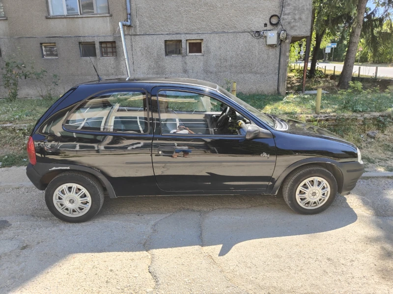 Opel Corsa, снимка 4 - Автомобили и джипове - 47658981