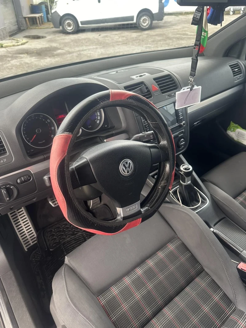 VW Golf 2.0 БЕНЗИН/УНИКАТ, снимка 5 - Автомобили и джипове - 47568329