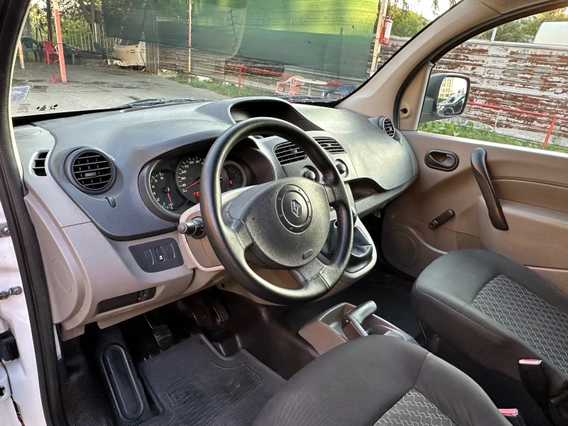 Renault Kangoo 1.5 dci, снимка 16 - Автомобили и джипове - 47610439