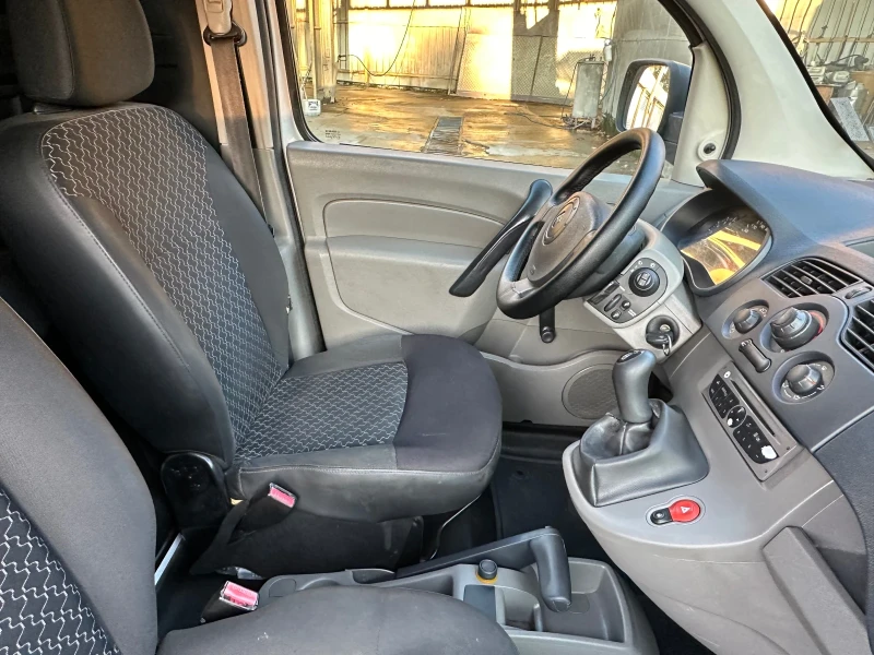 Renault Kangoo 1.5 dci, снимка 13 - Автомобили и джипове - 47610439