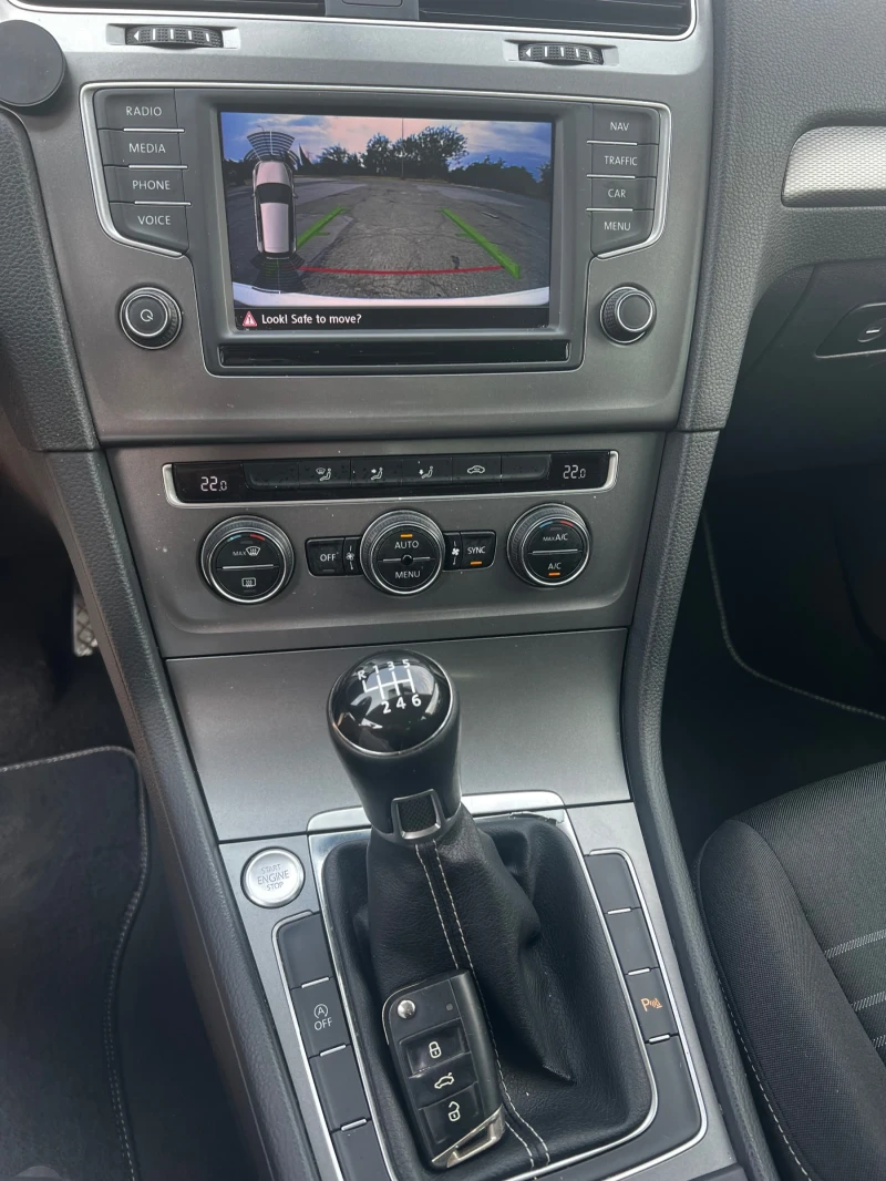 VW Golf Keyless* ACC* LOUNGE* Camera* * , снимка 10 - Автомобили и джипове - 52318879