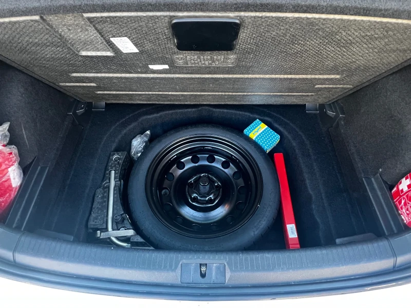 VW Golf Keyless* ACC* LOUNGE* Camera* * , снимка 8 - Автомобили и джипове - 52318879