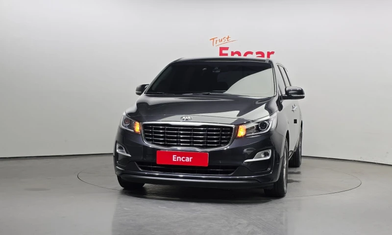 Kia Carnival 11-Seater Deluxe, снимка 3 - Автомобили и джипове - 51843144