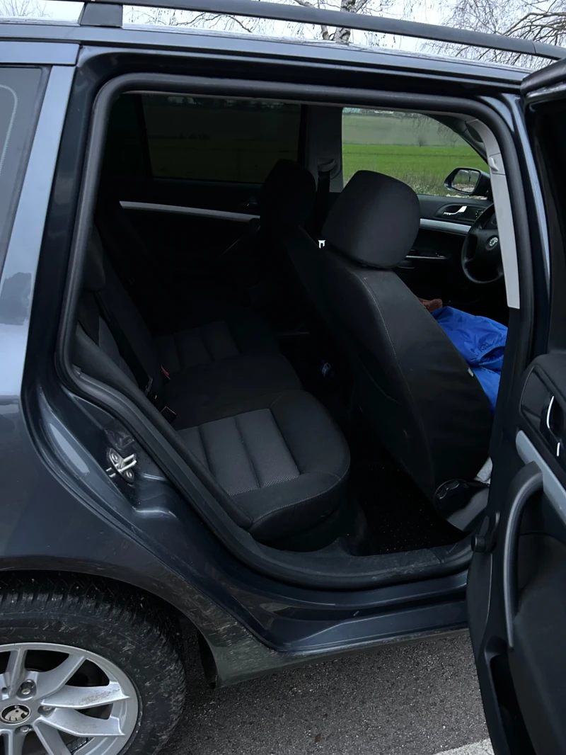 Skoda Octavia, снимка 8 - Автомобили и джипове - 52680669