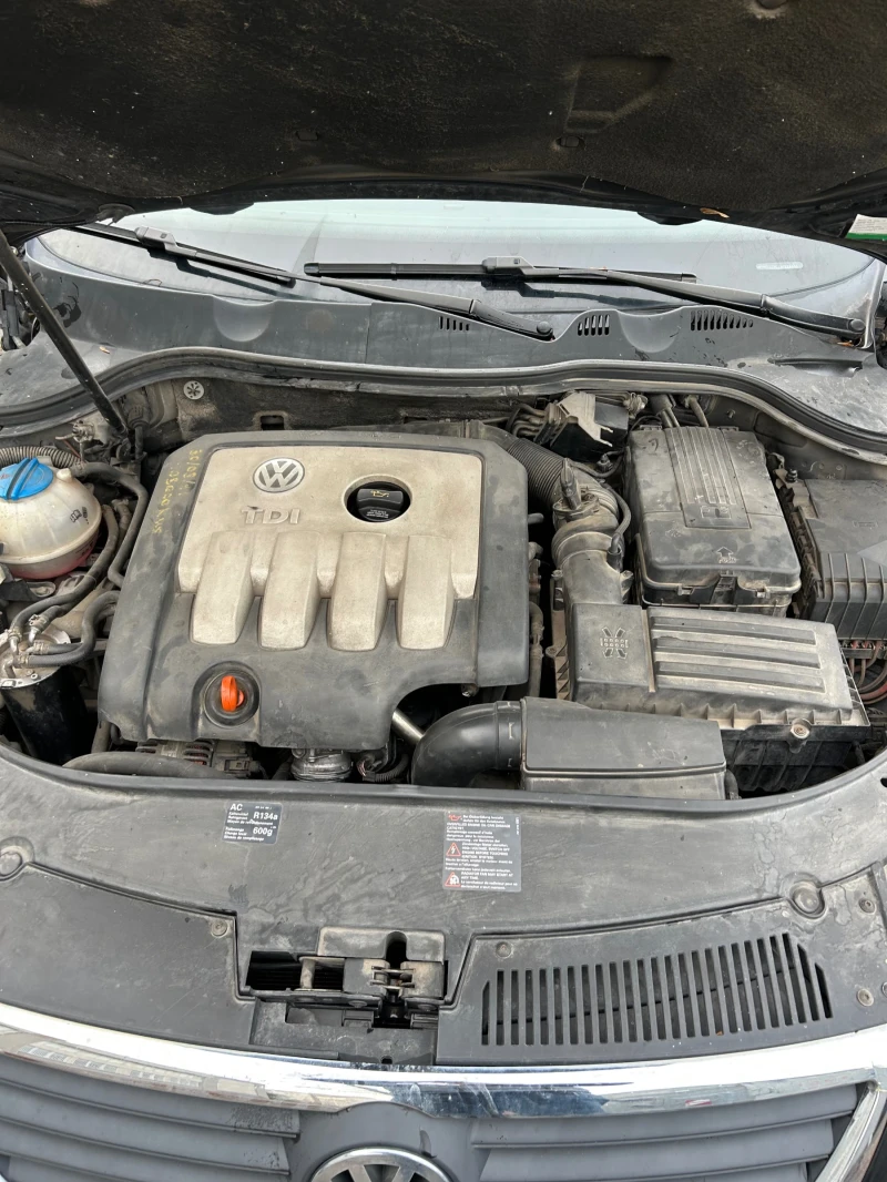 VW Passat, снимка 8 - Автомобили и джипове - 53061322