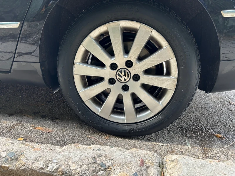 VW Passat, снимка 15 - Автомобили и джипове - 53061322