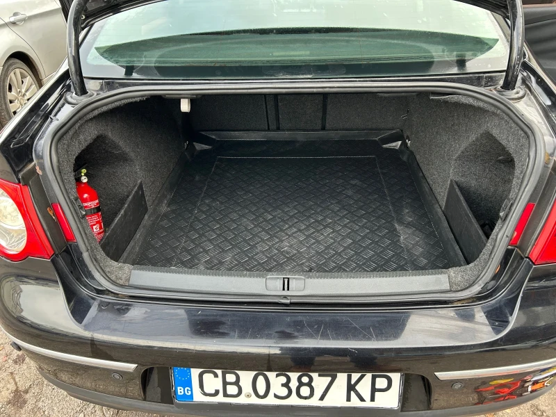 VW Passat, снимка 14 - Автомобили и джипове - 53061322